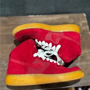 Nike Air Force 1 High '07 LV8 in the "Gym Red" colorway with a gum sole